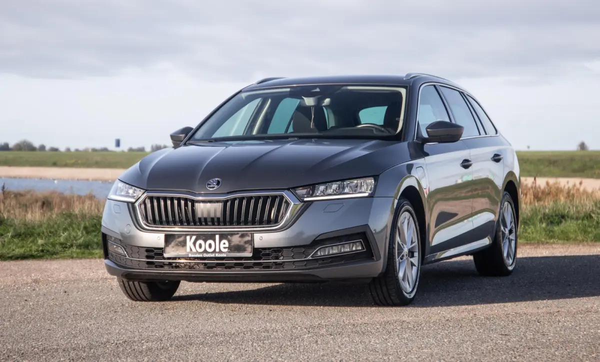 1.4 TSI iV PHEV Business Edition AIRCO / CRUISE CONTROLE / 204 PK / STOELVERWAMRING / NAVI /  CARPLAY / CAMERA