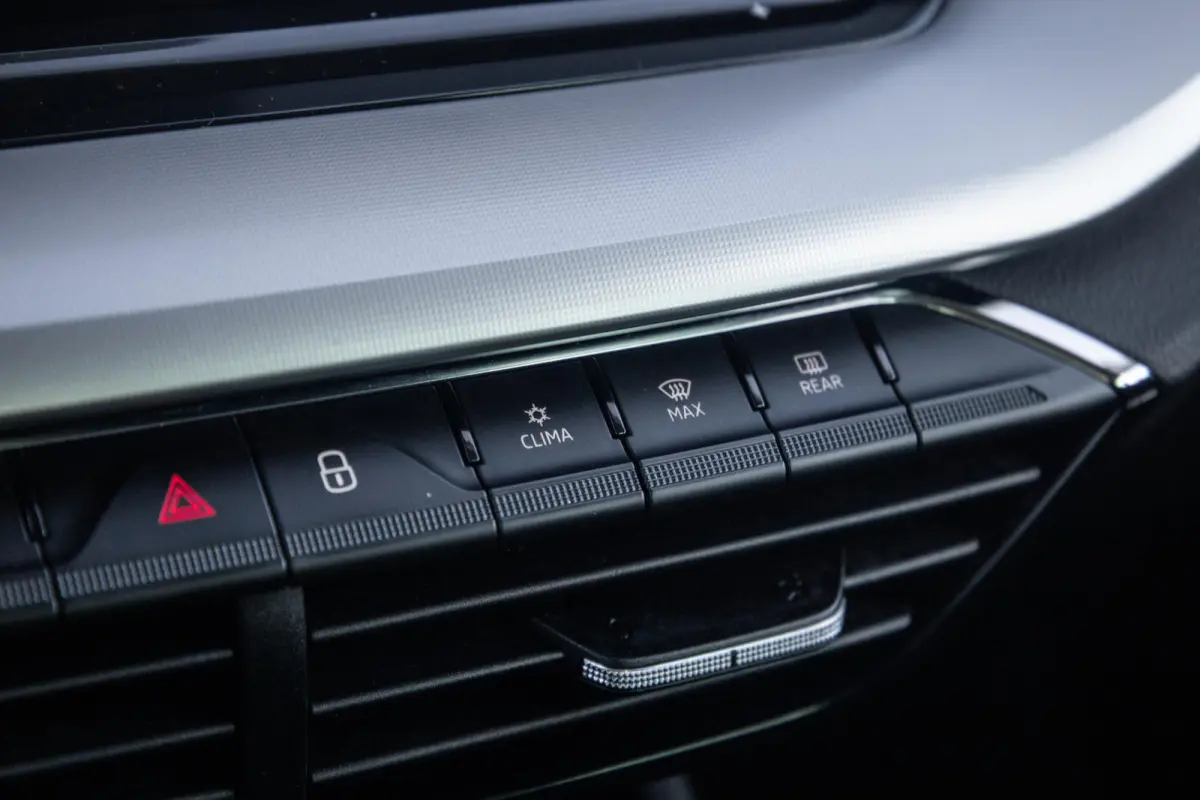 1.4 TSI iV PHEV Business Edition AIRCO / CRUISE CONTROLE / 204 PK / STOELVERWAMRING / NAVI /  CARPLAY / CAMERA