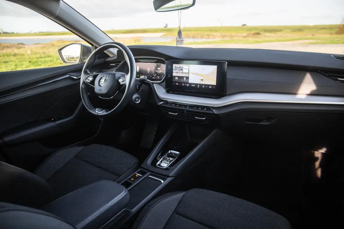 1.4 TSI iV PHEV Business Edition AIRCO / CRUISE CONTROLE / 204 PK / STOELVERWAMRING / NAVI /  CARPLAY / CAMERA