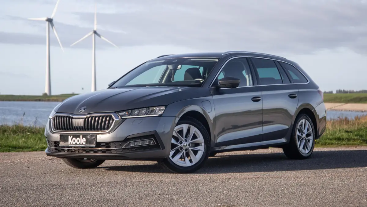 1.4 TSI iV PHEV Business Edition AIRCO / CRUISE CONTROLE / 204 PK / STOELVERWAMRING / NAVI /  CARPLAY / CAMERA