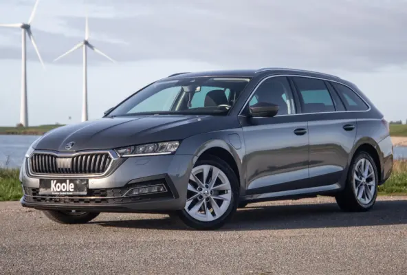 1.4 TSI iV PHEV Business Edition AIRCO / CRUISE CONTROLE / 204 PK / STOELVERWAMRING / NAVI /  CARPLAY / CAMERA