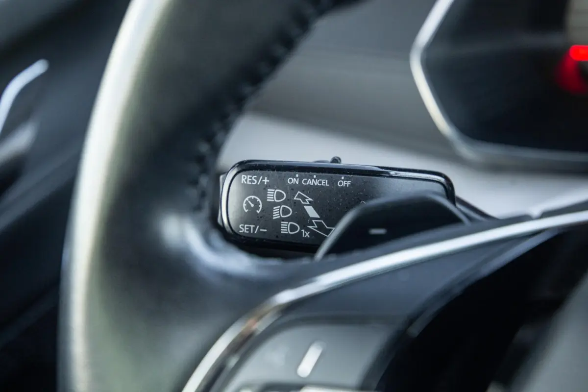 1.4 TSI iV PHEV Business Edition AIRCO / CRUISE CONTROLE / 204 PK / STOELVERWAMRING / NAVI /  CARPLAY / CAMERA