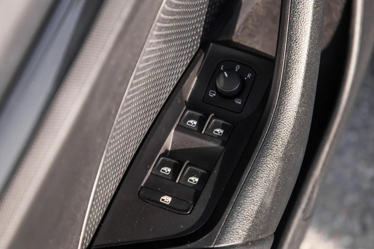 1.4 TSI iV PHEV Business Edition AIRCO / CRUISE CONTROLE / 204 PK / STOELVERWAMRING / NAVI /  CARPLAY / CAMERA