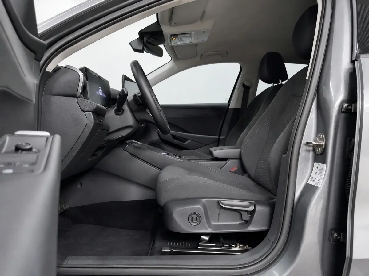 1.5 eTsi Life First Edition ACC Stoelverwarming Lane assist Apple Carplay