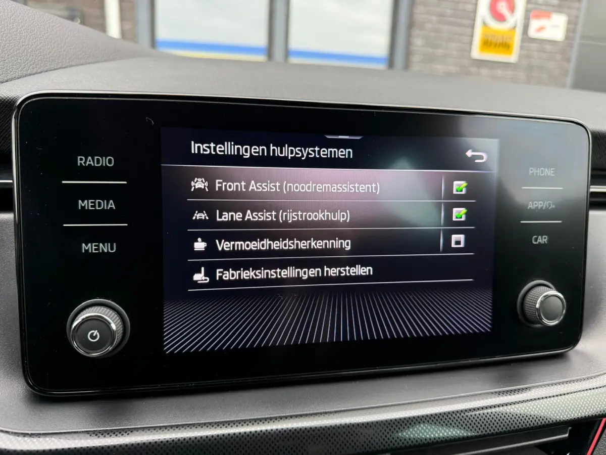 1.5 TSI Sport Business | 1E EIGENAAR |3/6/12MND GARANTIE | AUTOMAAT | CRUISE | CARPLAY | STOELVERWM. | TREKHAAK |