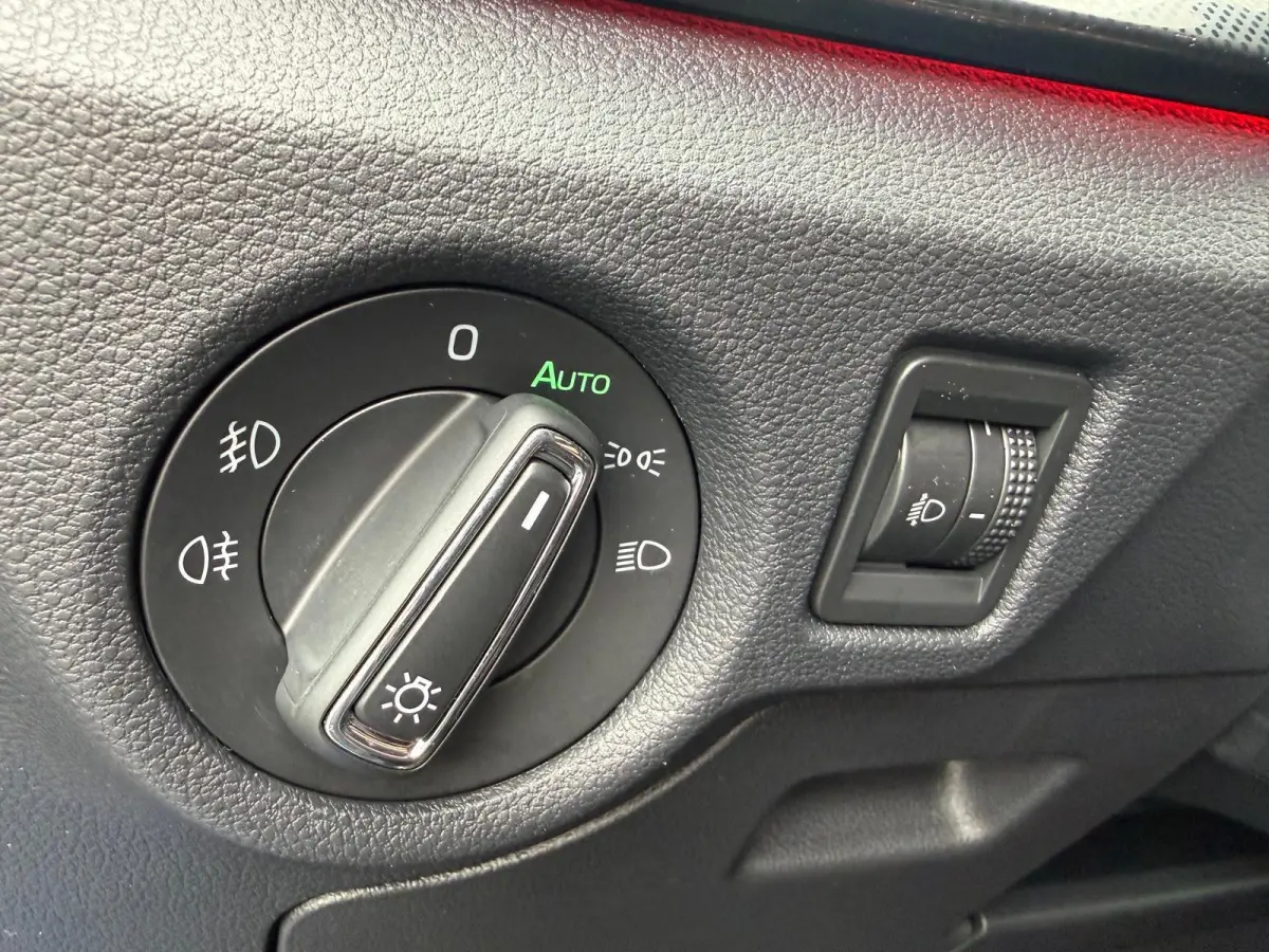 1.5 TSI Sport Business | 1E EIGENAAR |3/6/12MND GARANTIE | AUTOMAAT | CRUISE | CARPLAY | STOELVERWM. | TREKHAAK |