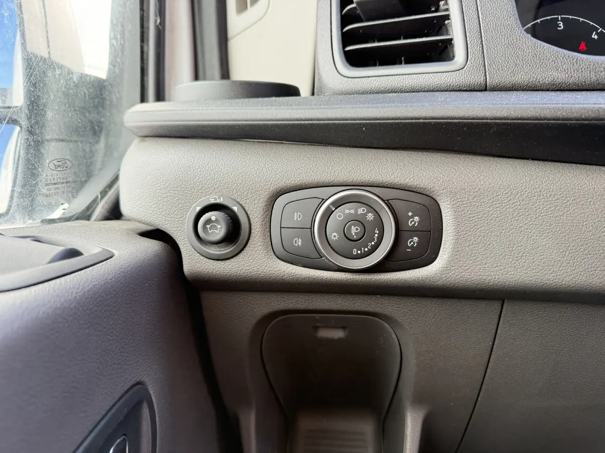 2.0 TDCI 130PK L2H2 Airco Cruise Control Bluetooth Parkeersensoren v+a Voorruitverwarming
