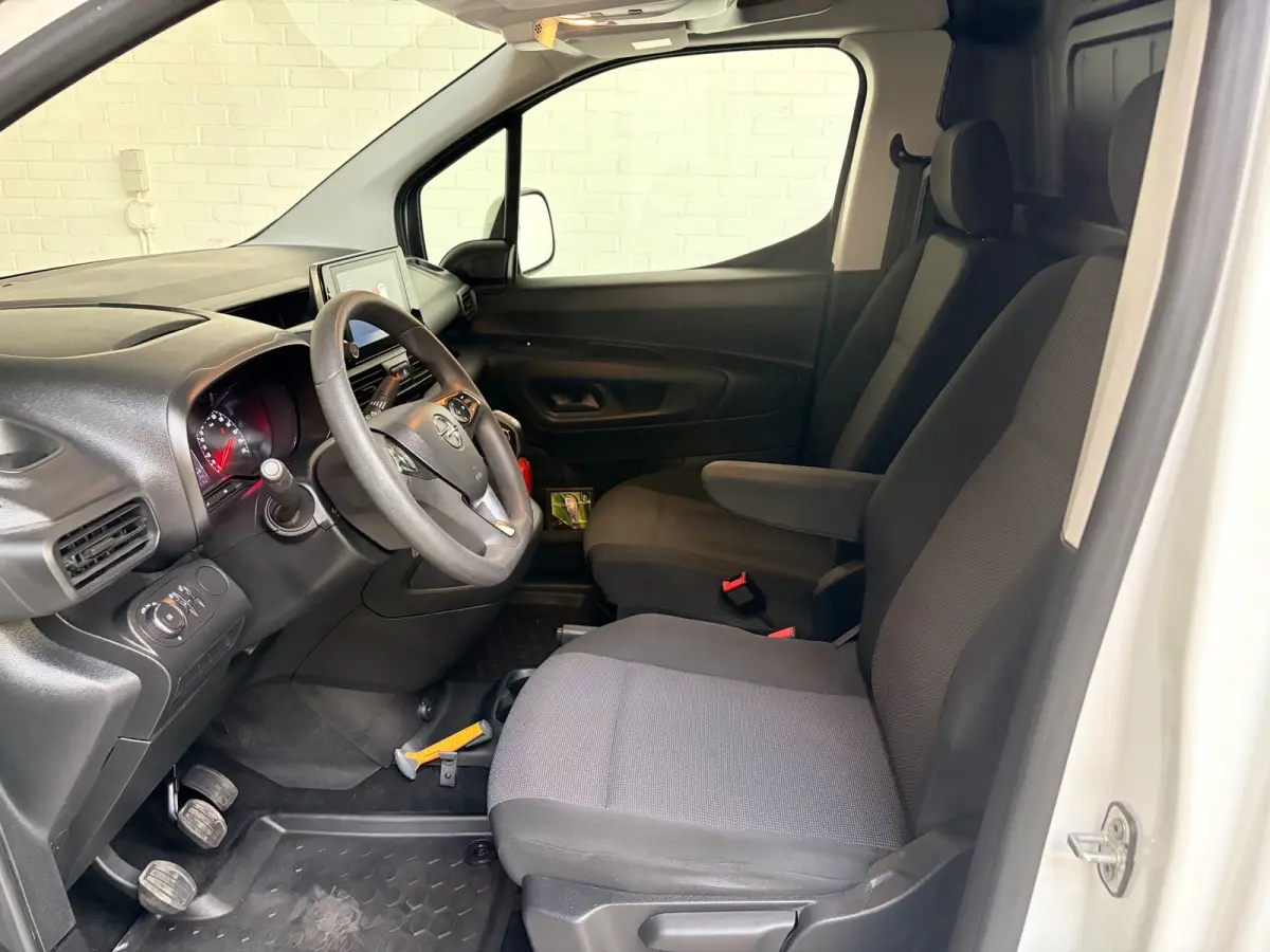 1.5D 102pk euro6 L1H1 Edition, Imperiaal, Kasten, Trekhaak, Airco, Navigatie, CruiseControl, RIJKLAARPRIJS!