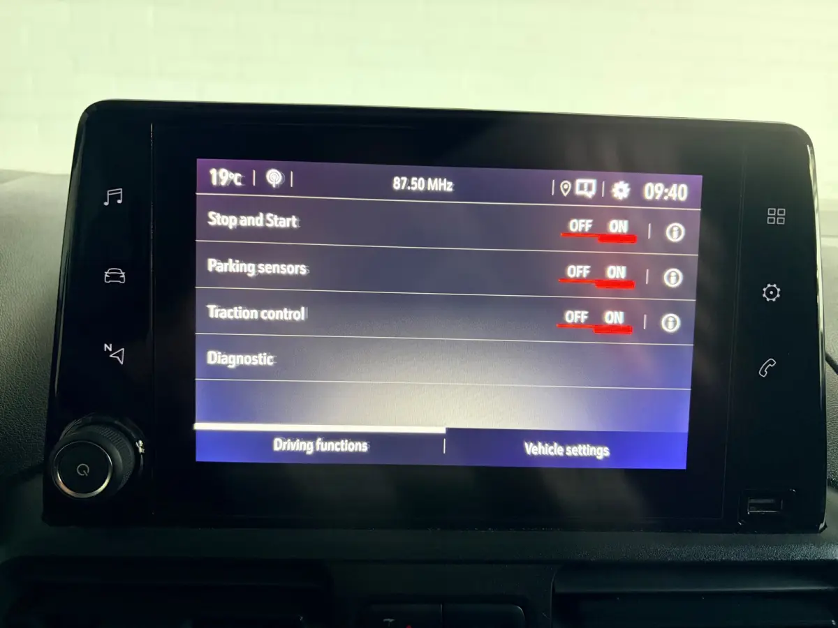 1.5D 102pk euro6 L1H1 Edition, Imperiaal, Kasten, Trekhaak, Airco, Navigatie, CruiseControl, RIJKLAARPRIJS!
