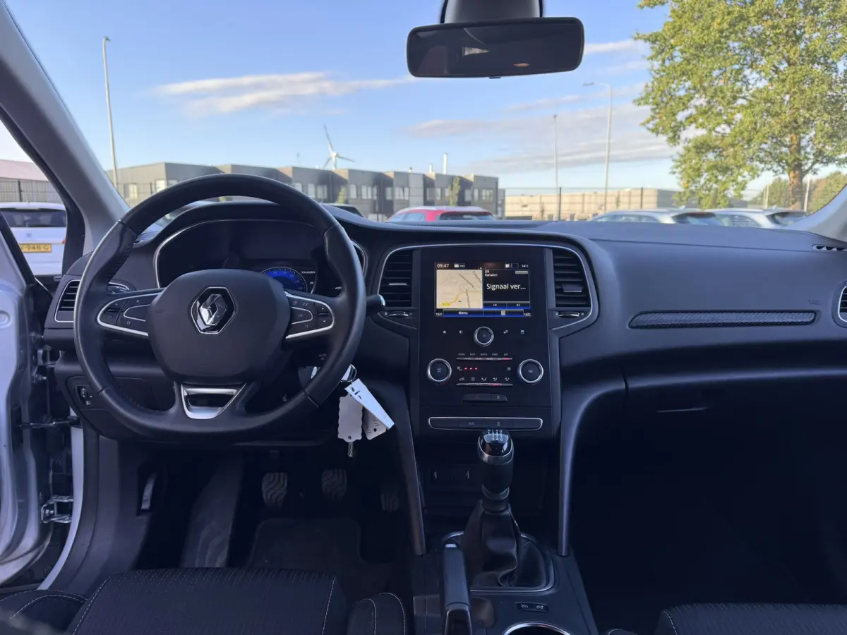 1.5 Blue dCi Limited, Marge, Euro 6, Apple Carplay, Hatchback,