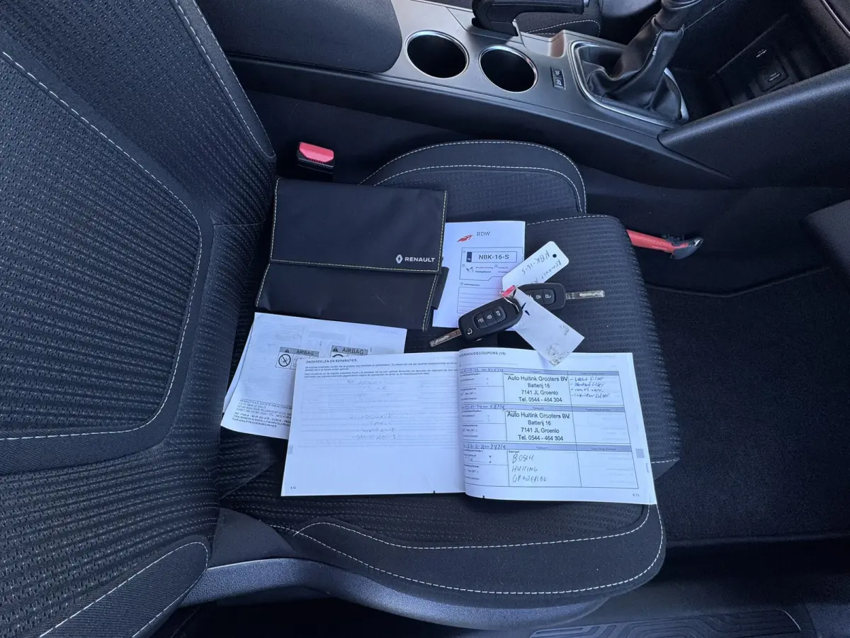 1.5 Blue dCi Limited, Marge, Euro 6, Apple Carplay, Hatchback,