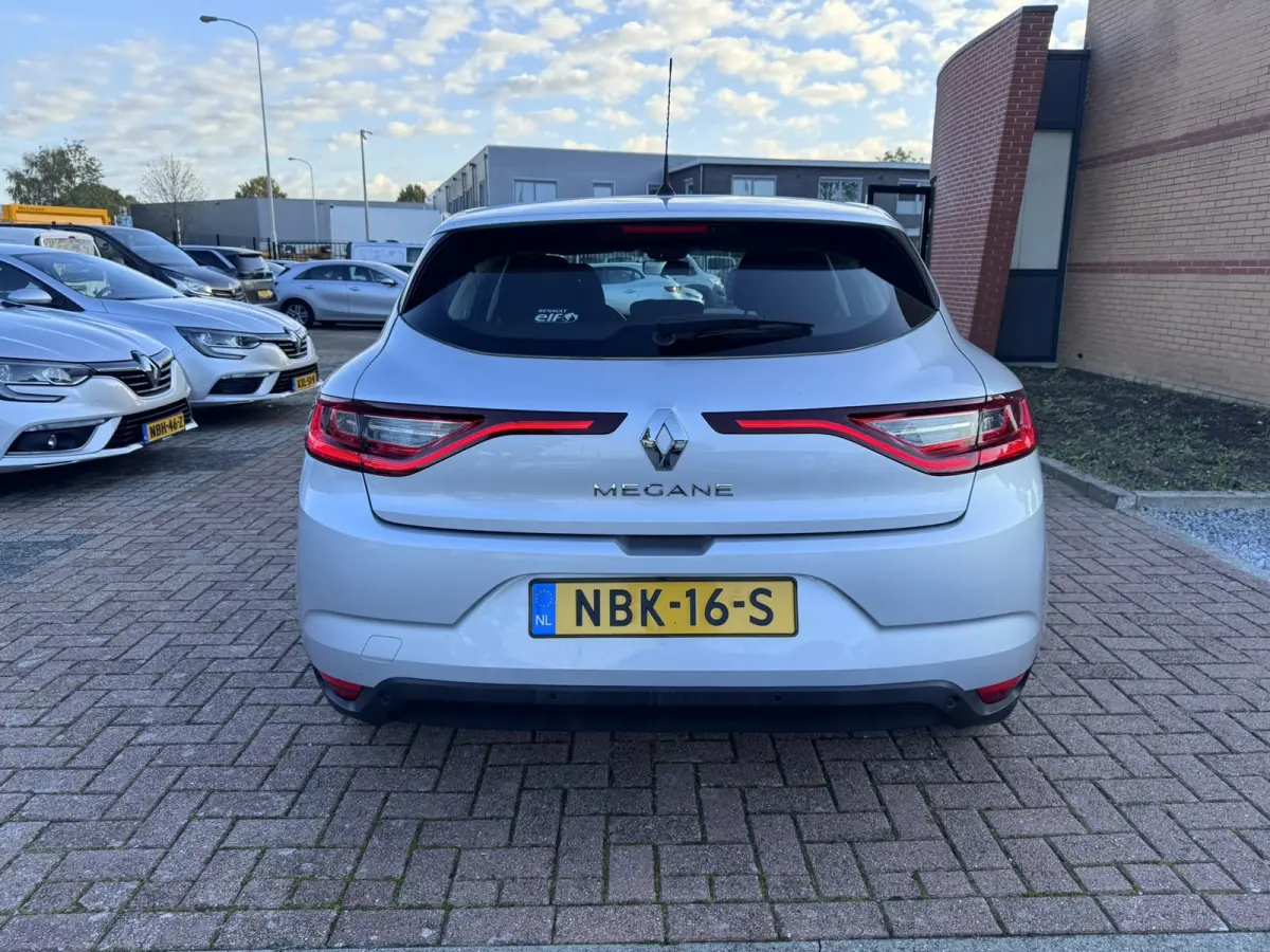 1.5 Blue dCi Limited, Marge, Euro 6, Apple Carplay, Hatchback,