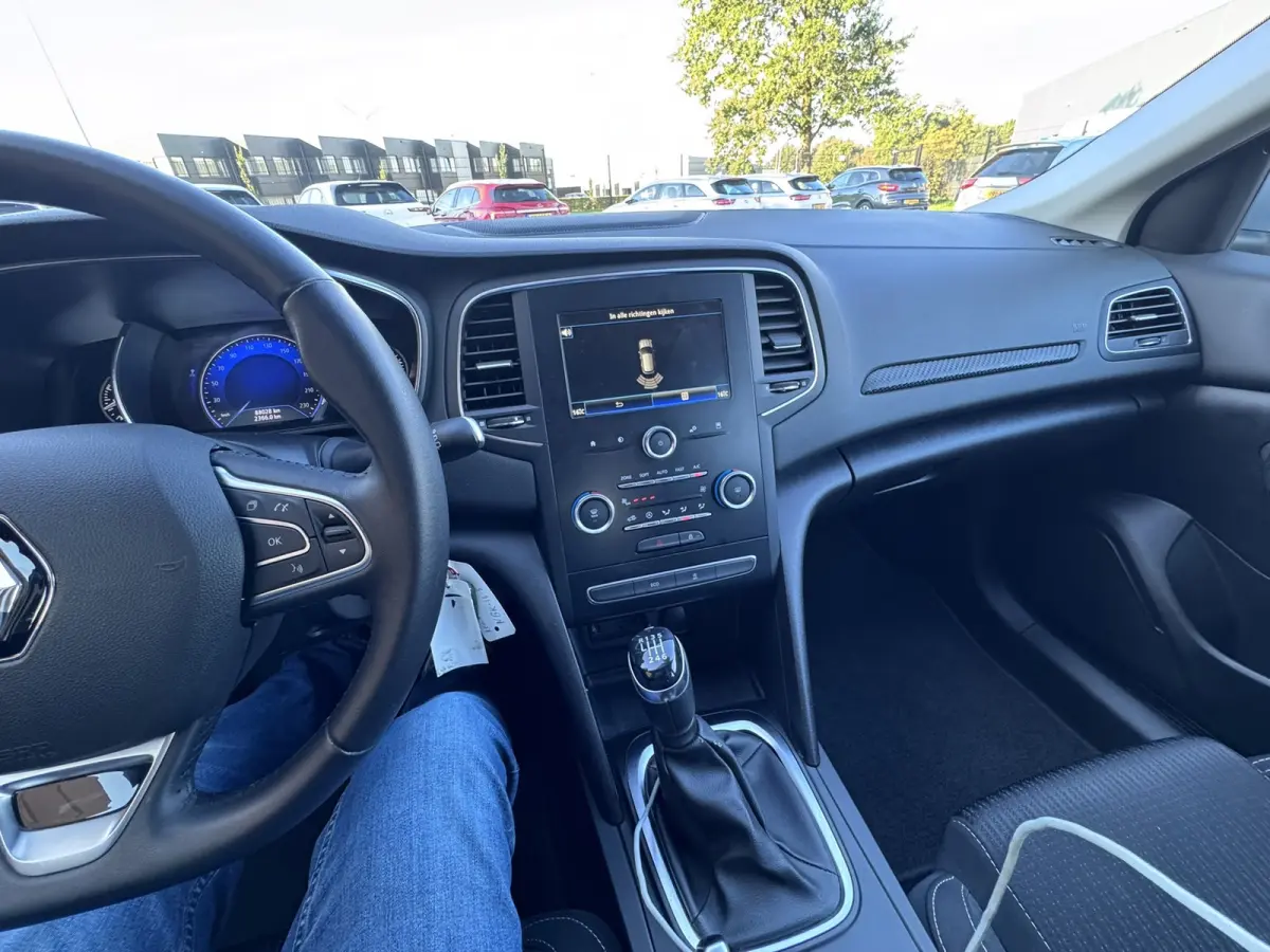 1.5 Blue dCi Limited, Marge, Euro 6, Apple Carplay, Hatchback,