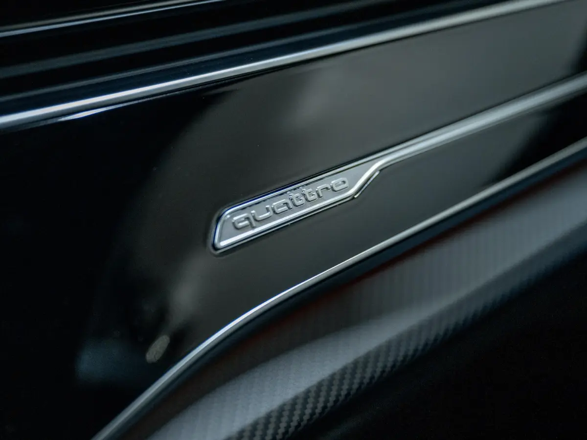 Audi Q8 60 TFSIe Competition ABT | ABT Aerokit | Carbon | Massage | ACC | HUD | Trekhaak |