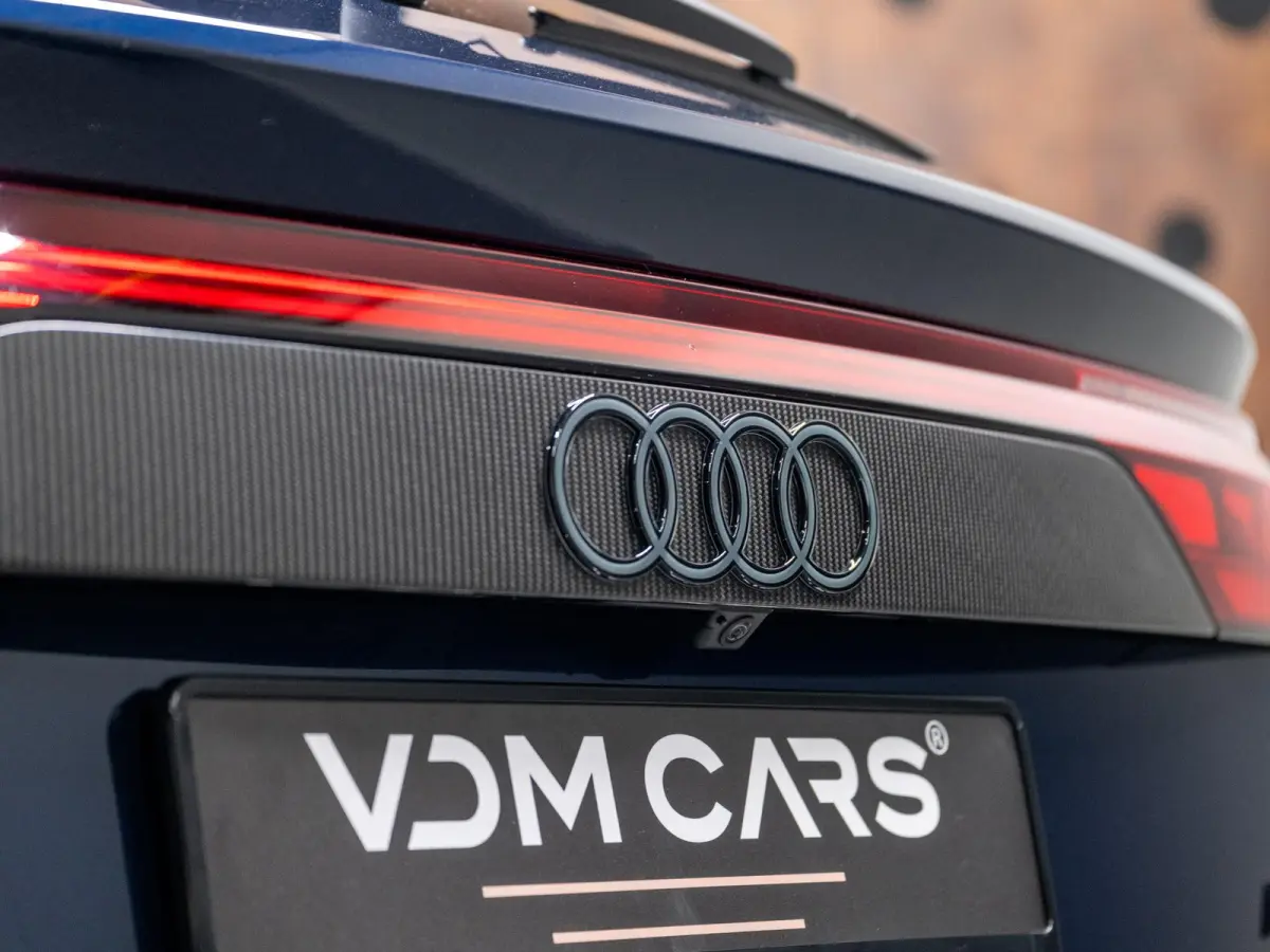Audi Q8 60 TFSIe Competition ABT | ABT Aerokit | Carbon | Massage | ACC | HUD | Trekhaak |