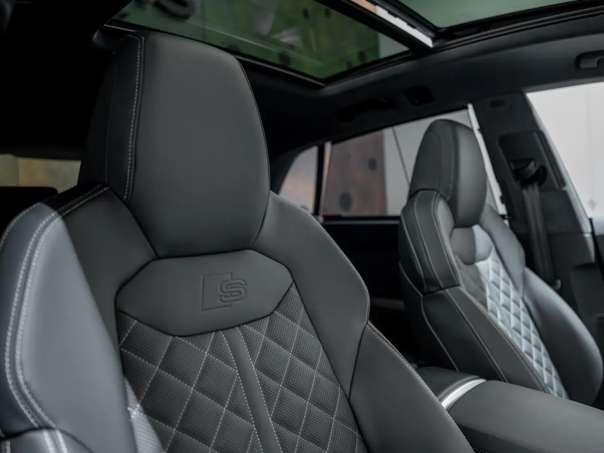 Audi Q8 60 TFSIe Competition ABT | ABT Aerokit | Carbon | Massage | ACC | HUD | Trekhaak |