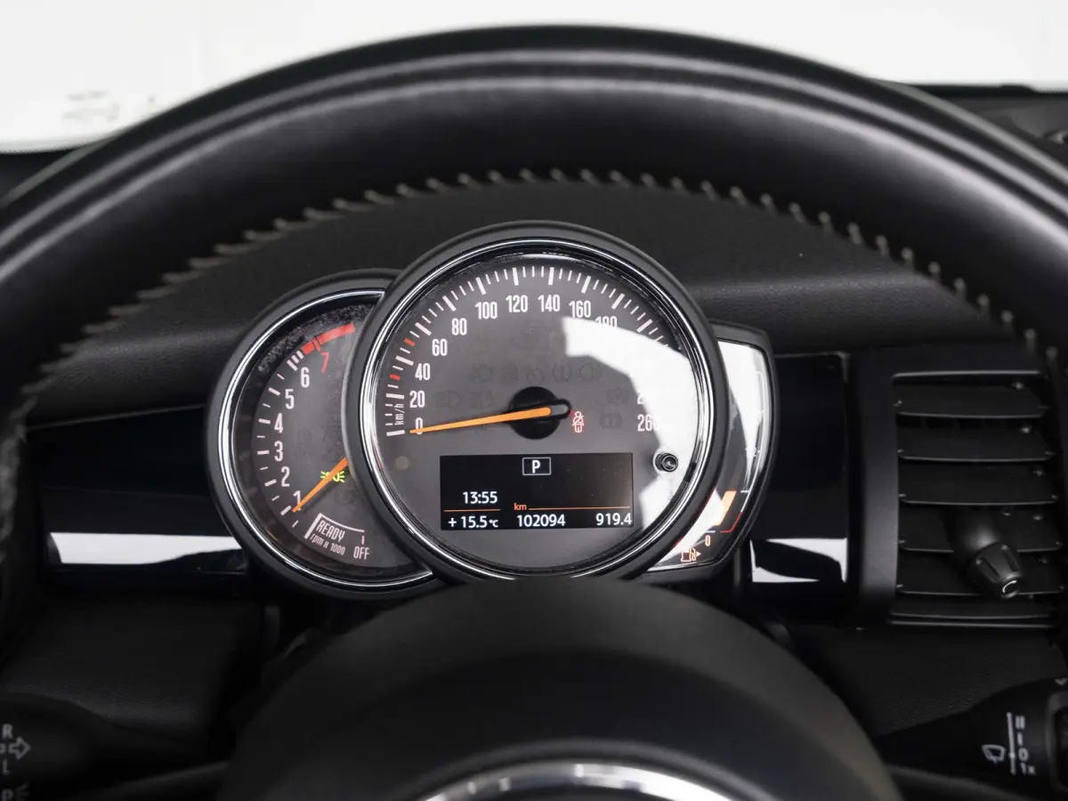 S Chili + Serious Business | Apple Carplay | Stoelverwarming