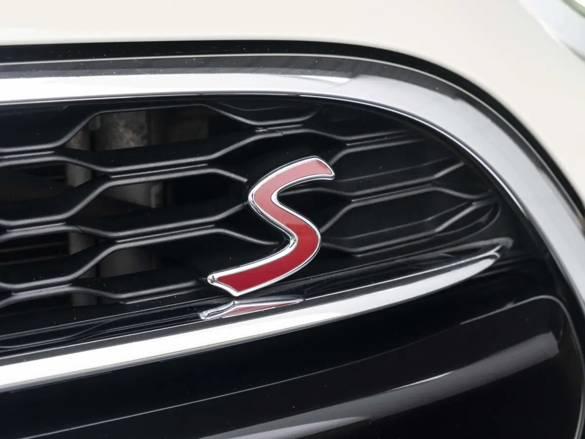 S Chili + Serious Business | Apple Carplay | Stoelverwarming