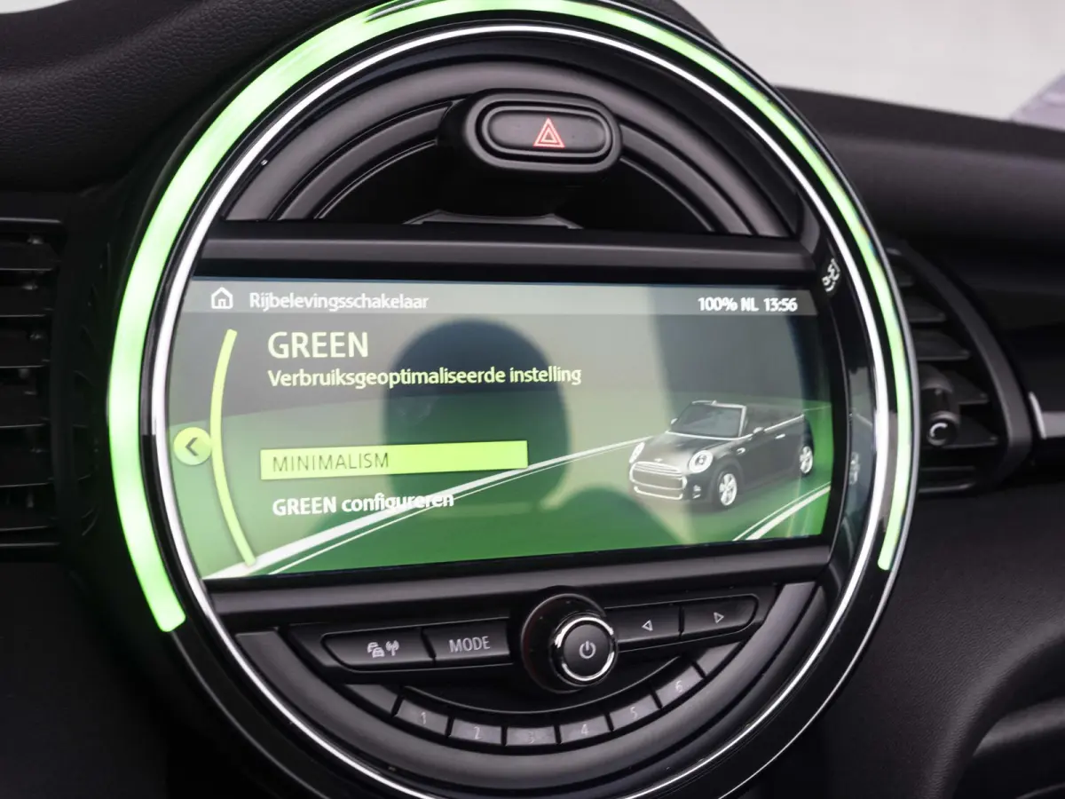 S Chili + Serious Business | Apple Carplay | Stoelverwarming