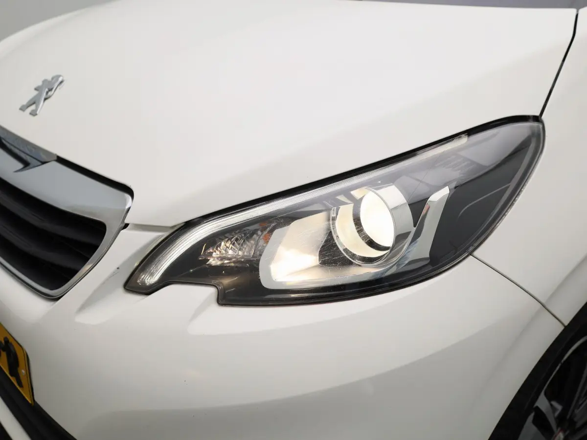 1.0 VTi Active | AUTOMAAT | AIRCONDITIONING | APPLE CARPLAY / ANDROID AUTO | LICHTMETALEN VELGEN | CAMERA