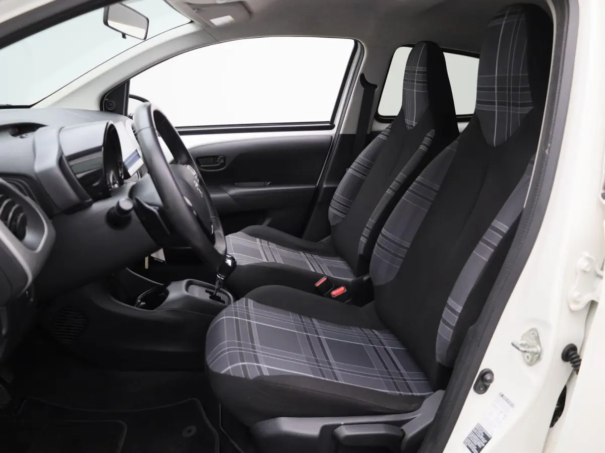 1.0 VTi Active | AUTOMAAT | AIRCONDITIONING | APPLE CARPLAY / ANDROID AUTO | LICHTMETALEN VELGEN | CAMERA