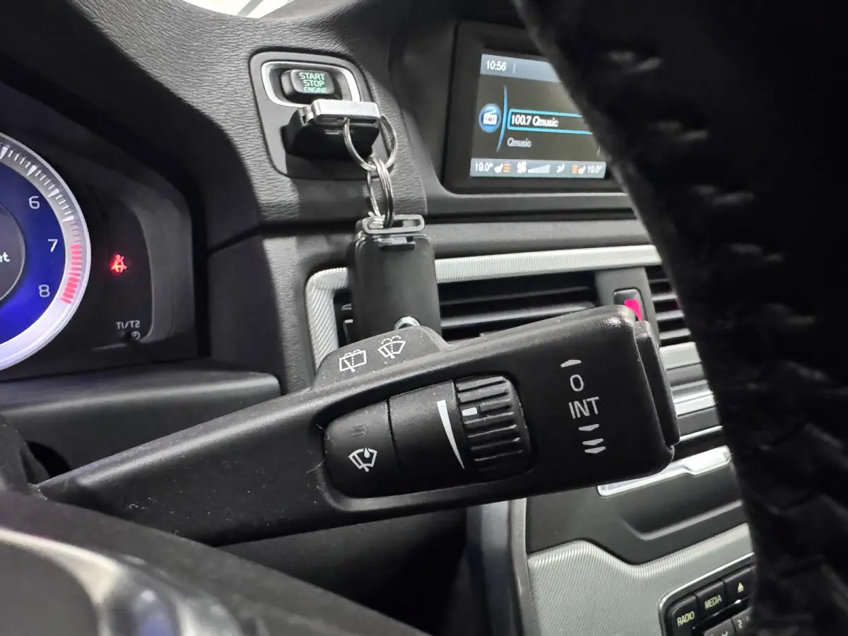 2.0 T5 Summum - R Design - Cruise - Stoelverwarming