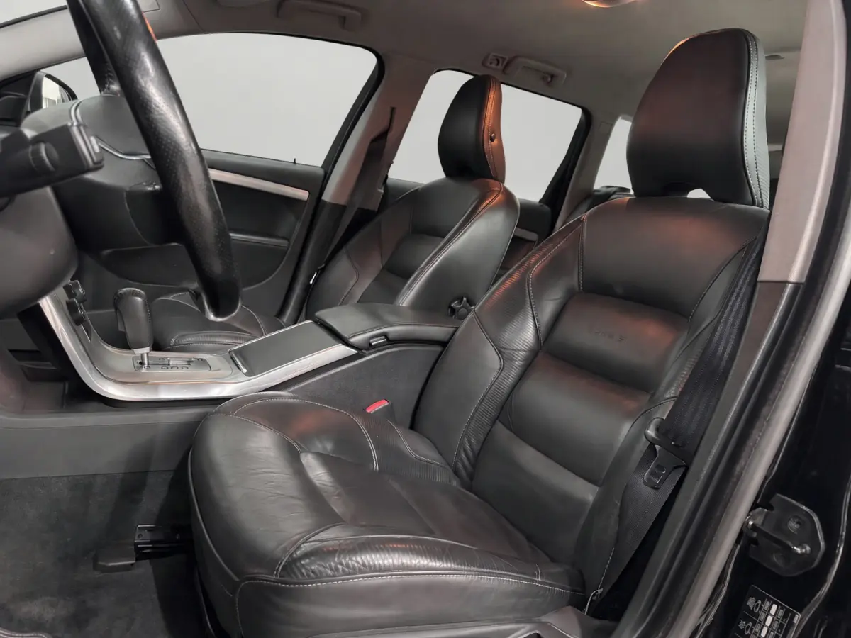 2.0 T5 Summum - R Design - Cruise - Stoelverwarming