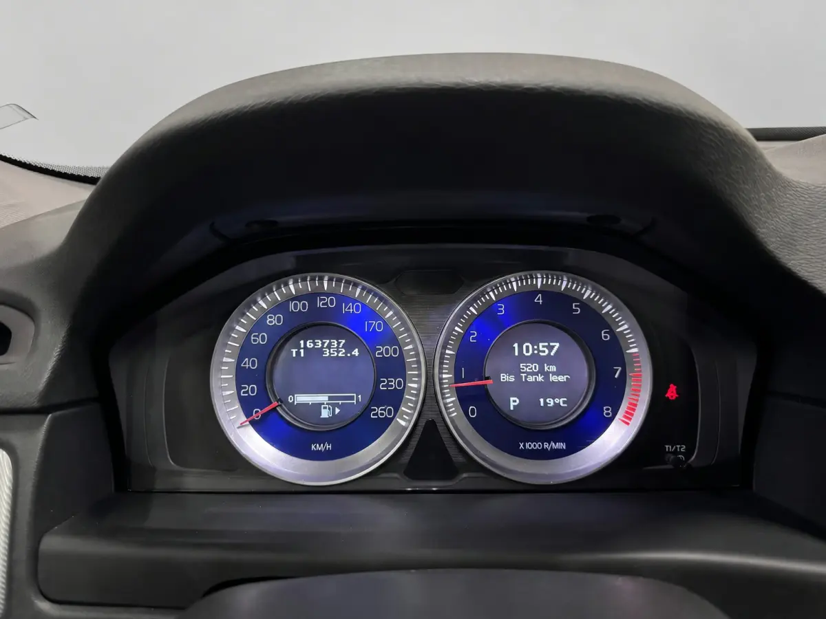 2.0 T5 Summum - R Design - Cruise - Stoelverwarming