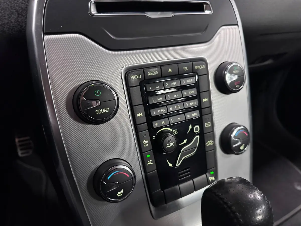 2.0 T5 Summum - R Design - Cruise - Stoelverwarming