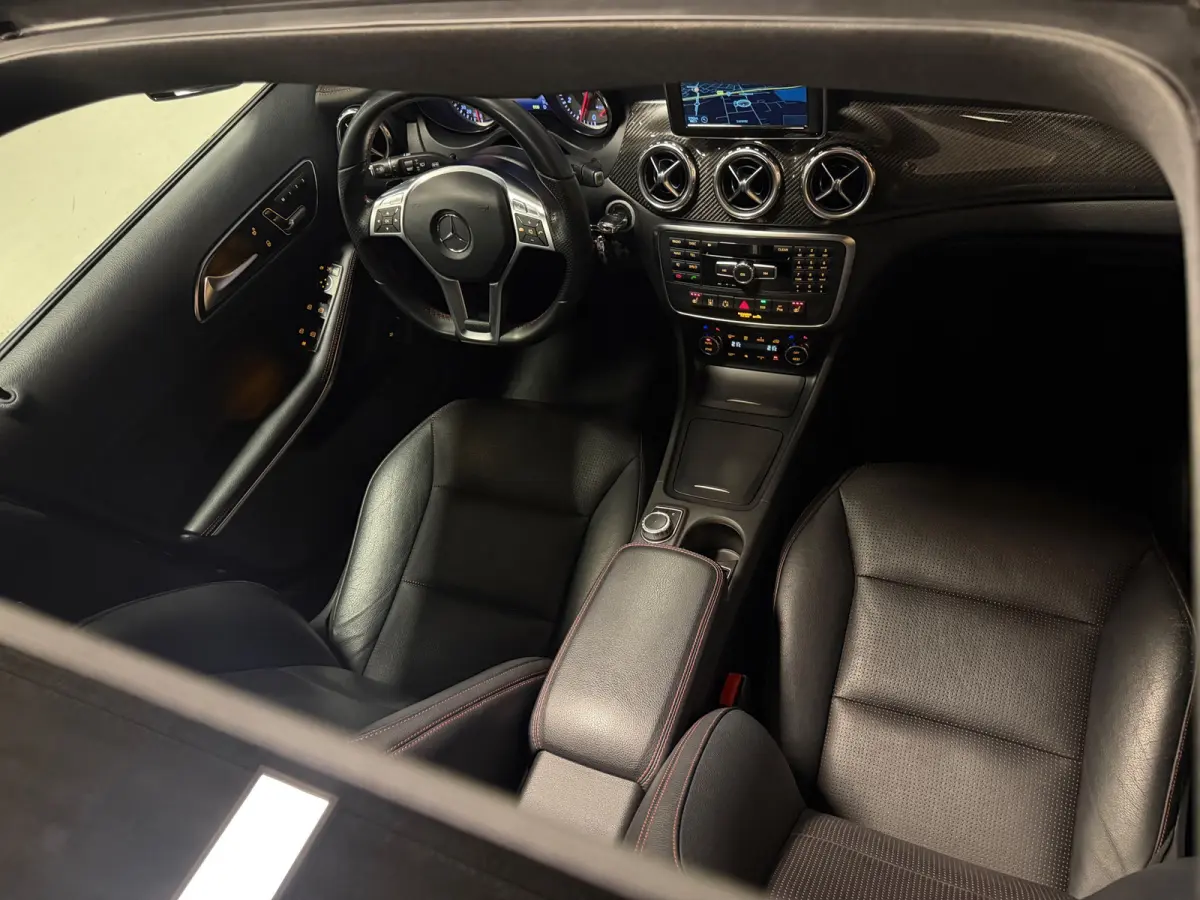 250 AMG Aut Panodak Leer H/K Camera