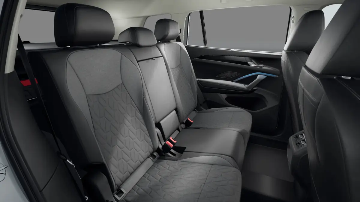Life Edition | 'App-Connect' draadloze smartphone integratie | Automatische afstandsregeling (Adaptive Cruise Control) | Buitenspiegels elektrisch instel-, verwarm- en inklapbaar