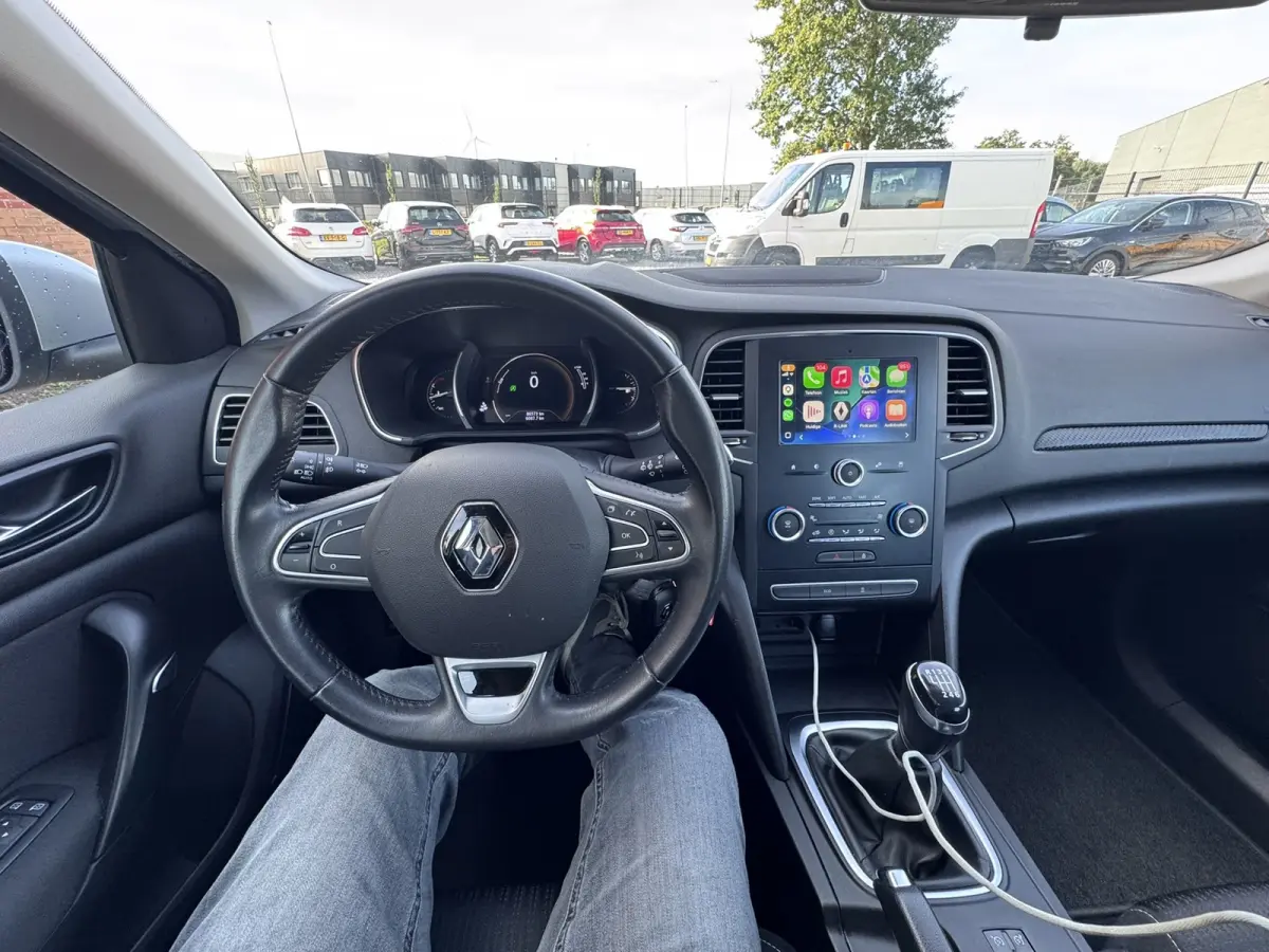 1.5 Blue dCi Limited, Marge, Euro 6, Hatchback, Apple Carplay
