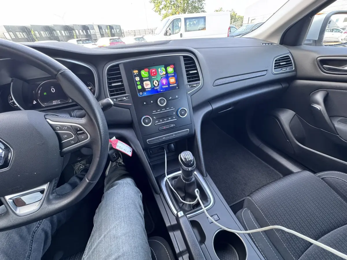1.5 Blue dCi Limited, Marge, Euro 6, Hatchback, Apple Carplay