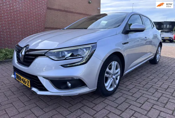 1.5 Blue dCi Limited, Marge, Euro 6, Hatchback, Apple Carplay