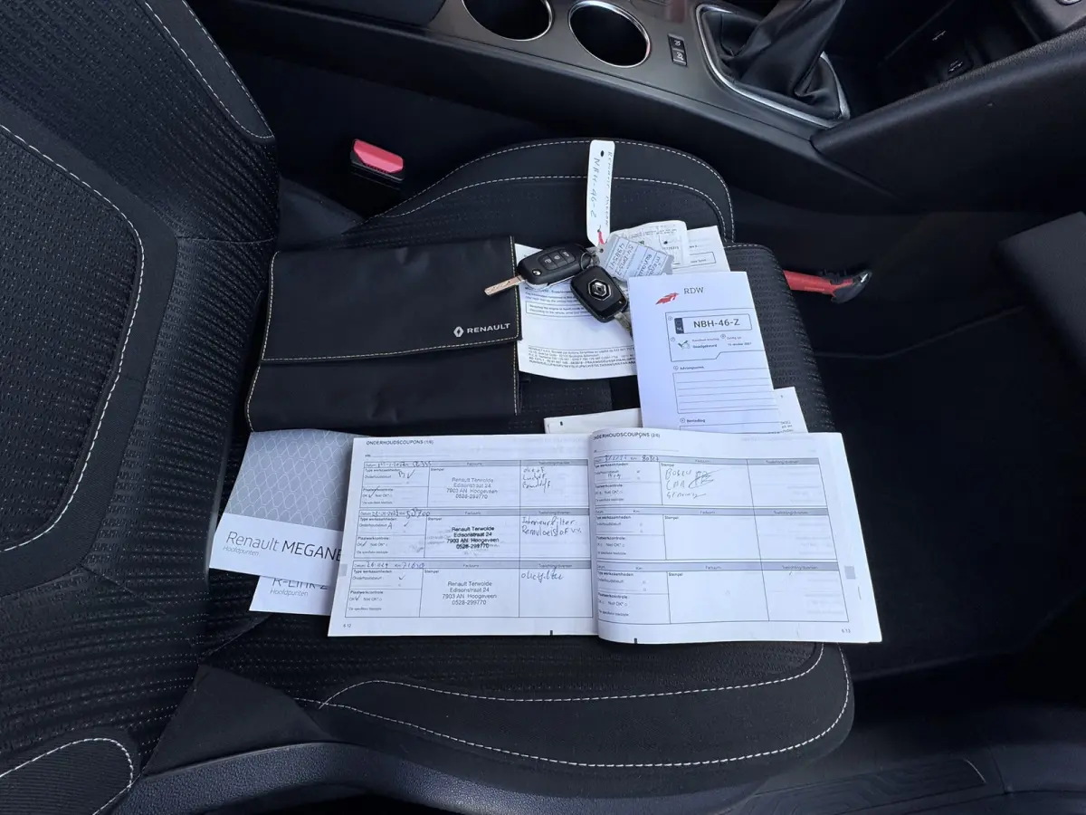 1.5 Blue dCi Limited, Marge, Euro 6, Hatchback, Apple Carplay