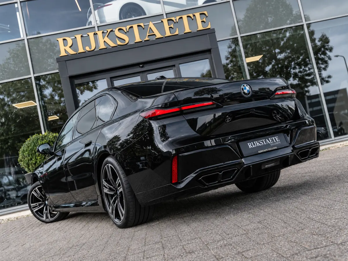 750e XDrive|PANO|SKYLOUNGE|B&W|EL.DEUR|INC.BTW