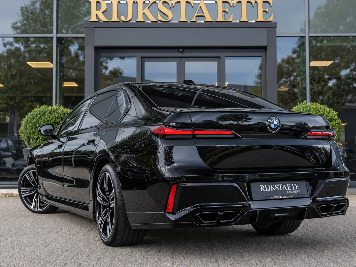 750e XDrive|PANO|SKYLOUNGE|B&W|EL.DEUR|INC.BTW