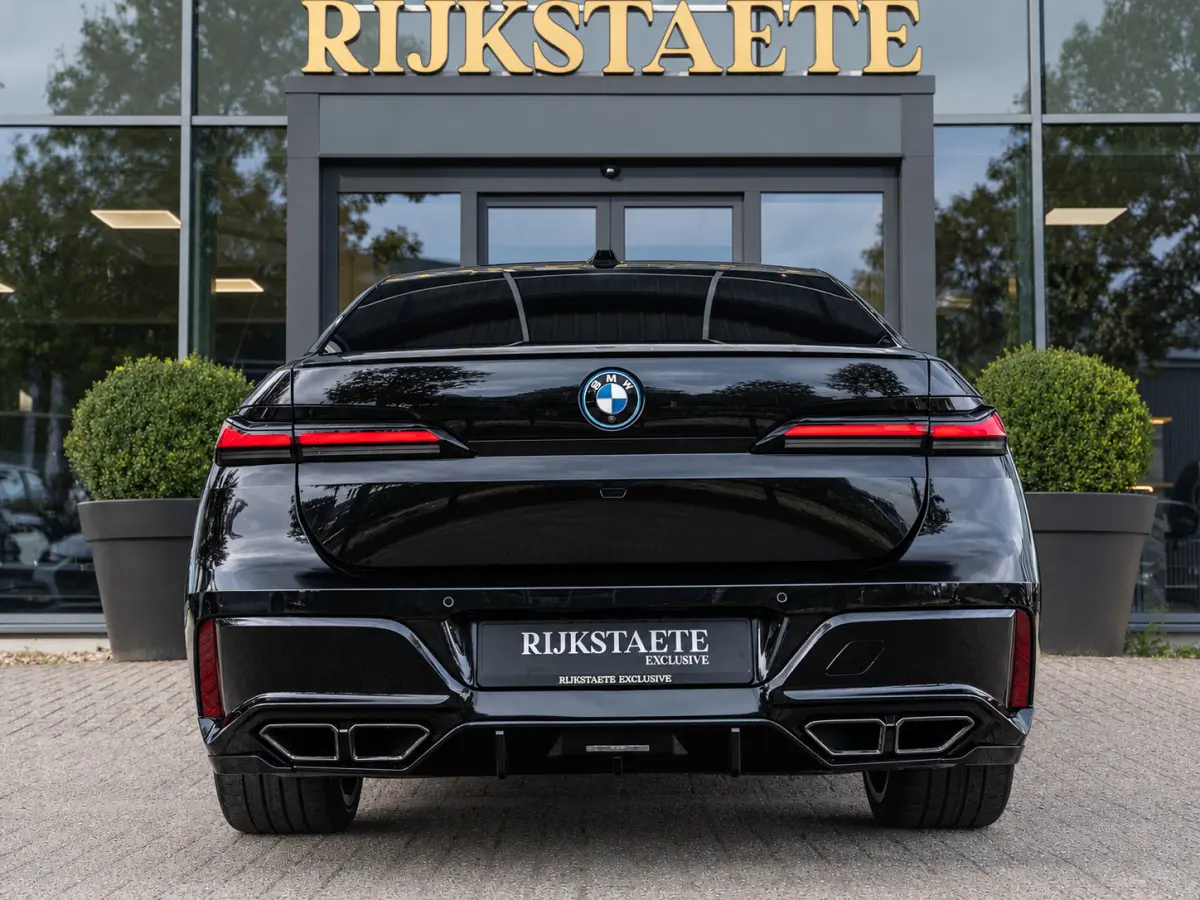 750e XDrive|PANO|SKYLOUNGE|B&W|EL.DEUR|INC.BTW