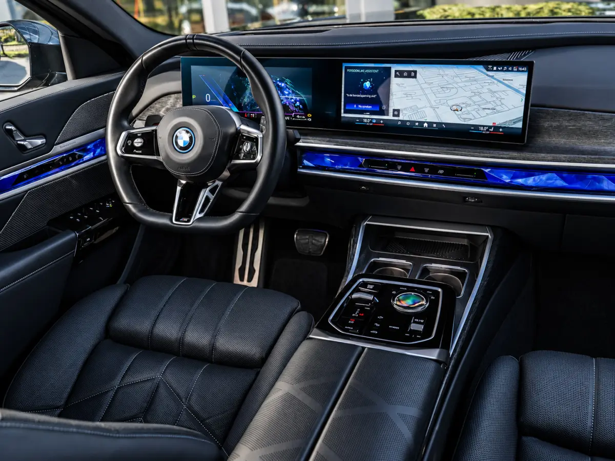 750e XDrive|PANO|SKYLOUNGE|B&W|EL.DEUR|INC.BTW