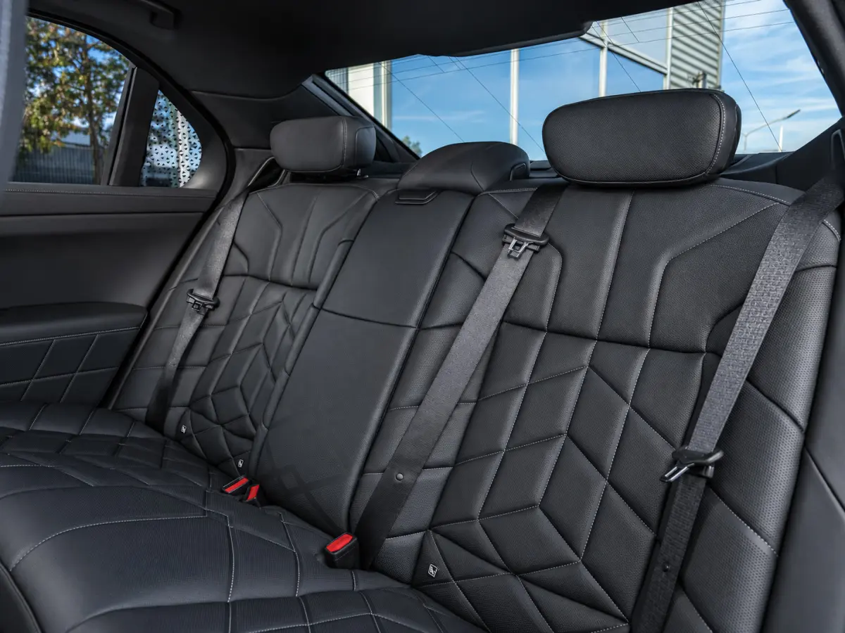 750e XDrive|PANO|SKYLOUNGE|B&W|EL.DEUR|INC.BTW