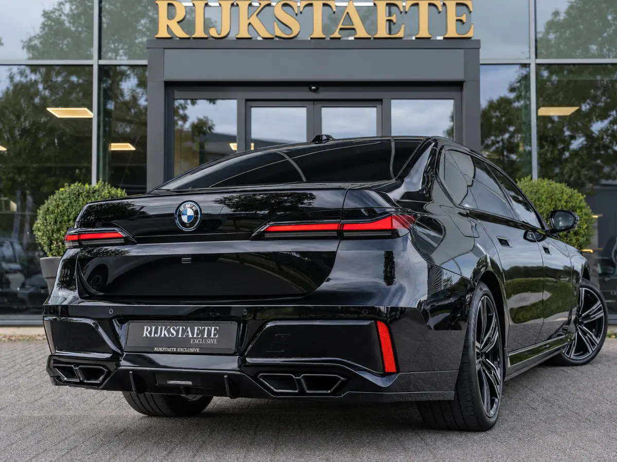750e XDrive|PANO|SKYLOUNGE|B&W|EL.DEUR|INC.BTW
