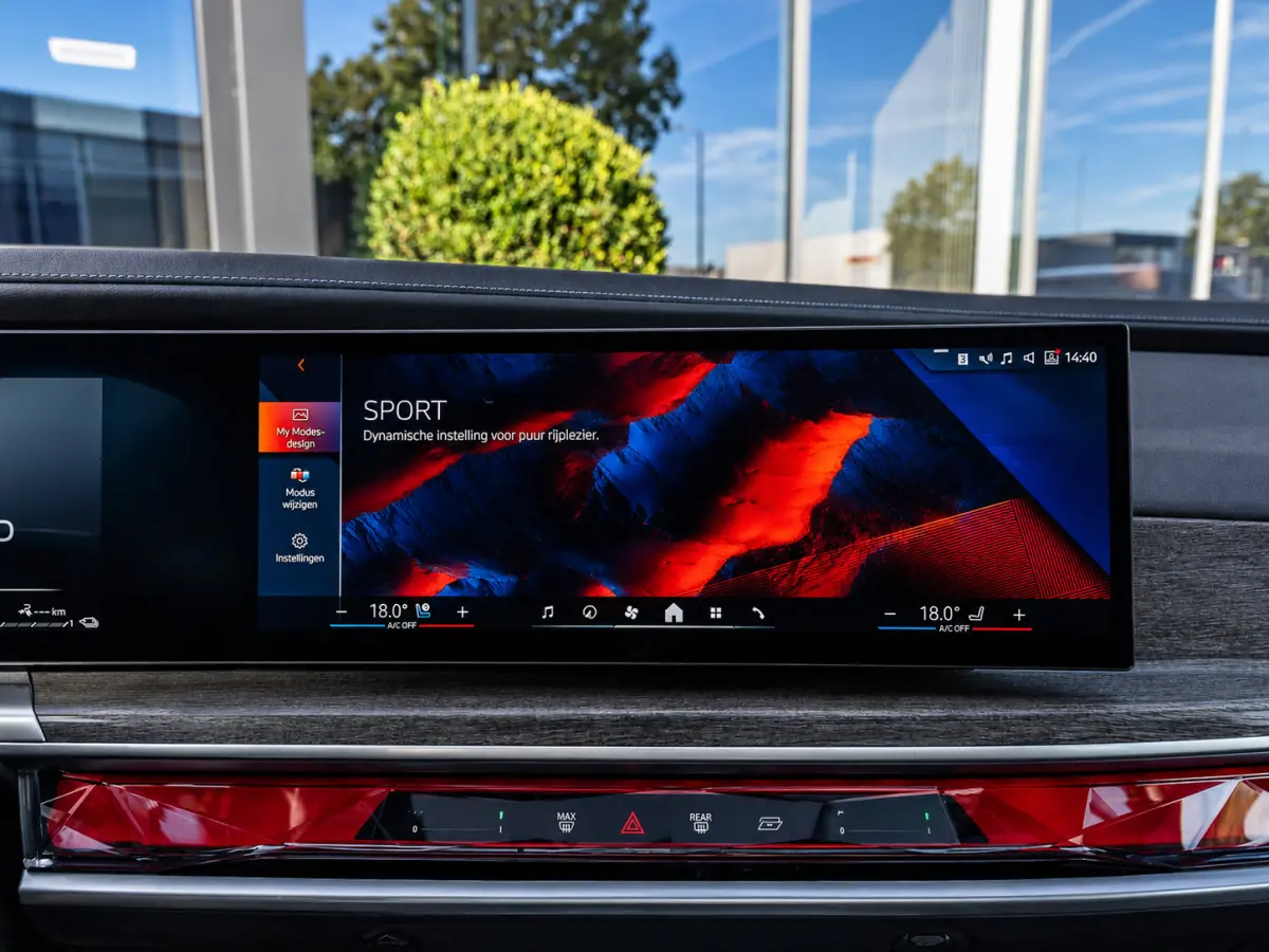 750e XDrive|PANO|SKYLOUNGE|B&W|EL.DEUR|INC.BTW