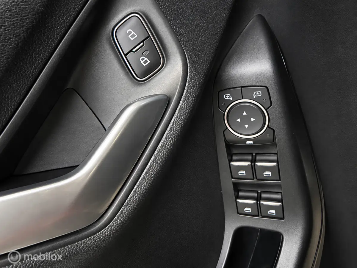 1.0 EcoBoost Connected Apple carplay