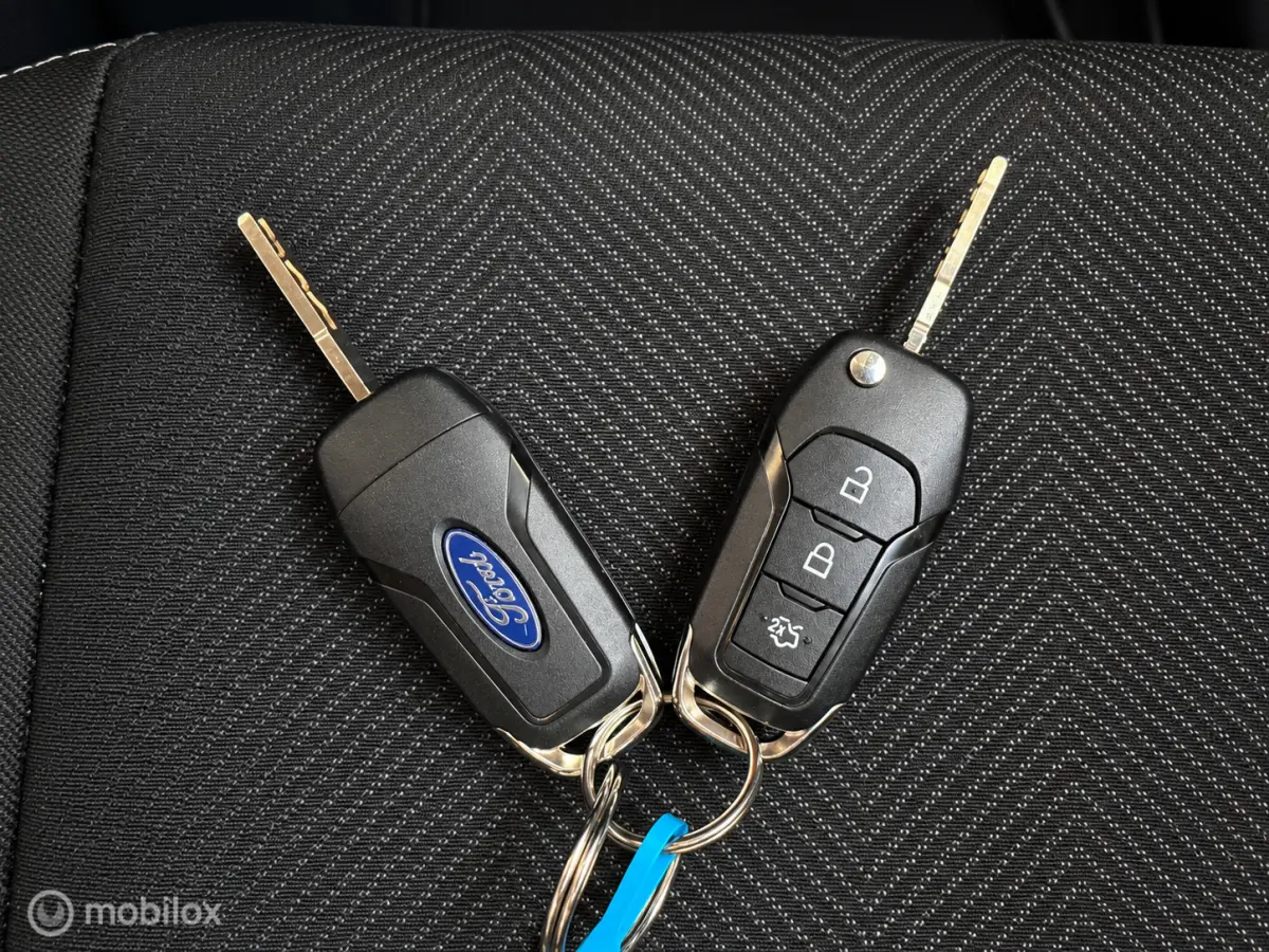 1.0 EcoBoost Connected Apple carplay