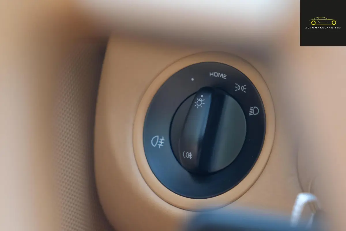 2.9 | Handbak | Sandbeige Leder | CarPlay