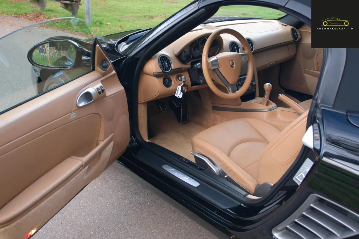 2.9 | Handbak | Sandbeige Leder | CarPlay