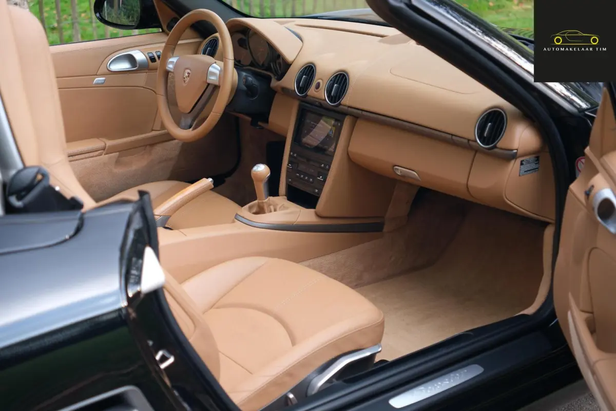 2.9 | Handbak | Sandbeige Leder | CarPlay