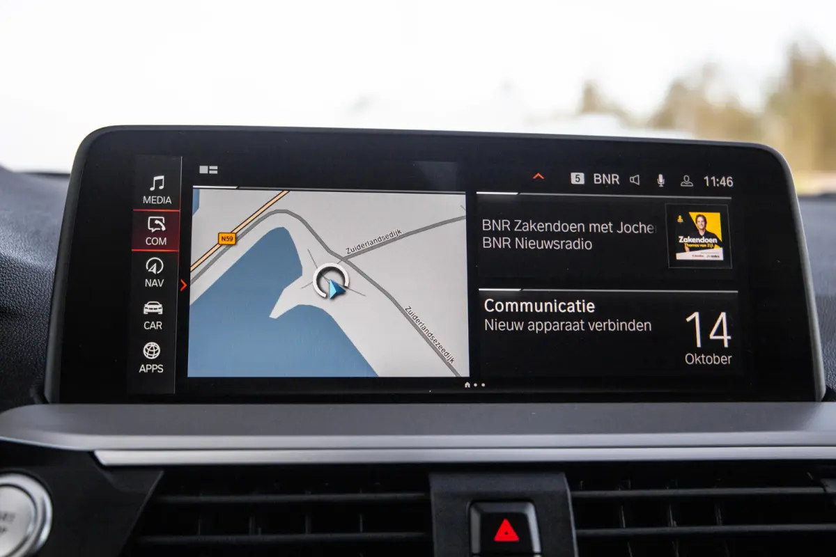 xDrive30e High Executive BLACK LINE / CARPLAY / LEER / STOELVERWARMING / CAMERA / DEALER ONDERHOUDEN