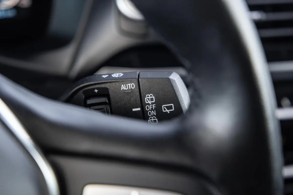 xDrive30e High Executive BLACK LINE / CARPLAY / LEER / STOELVERWARMING / CAMERA / DEALER ONDERHOUDEN
