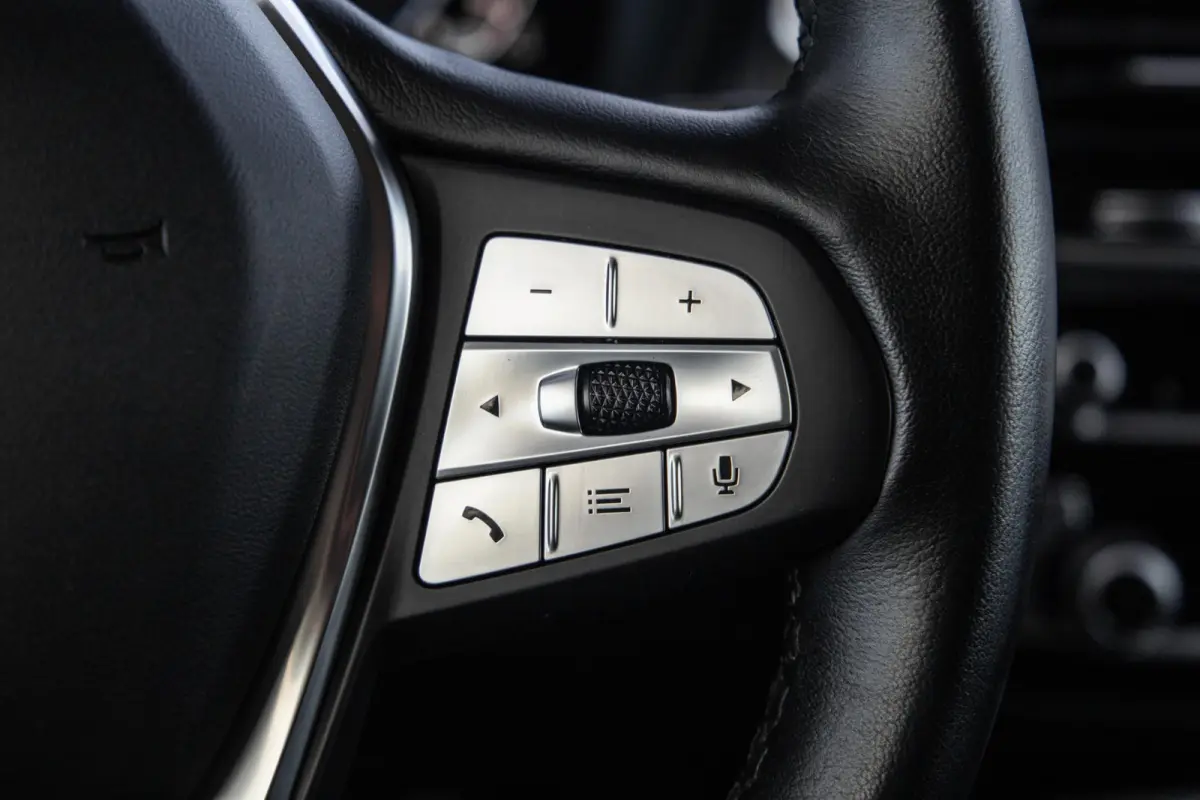 xDrive30e High Executive BLACK LINE / CARPLAY / LEER / STOELVERWARMING / CAMERA / DEALER ONDERHOUDEN